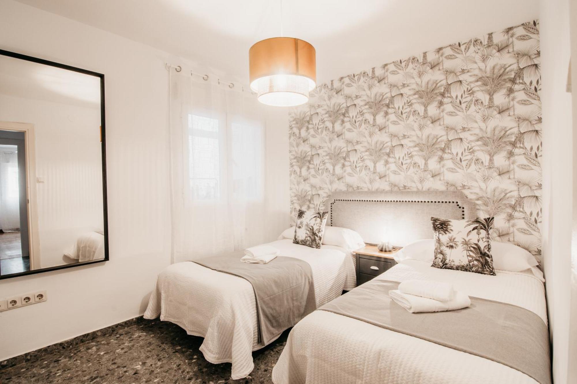 Tuguest Maria Luisa Apartment - Free Parking Granada Ngoại thất bức ảnh