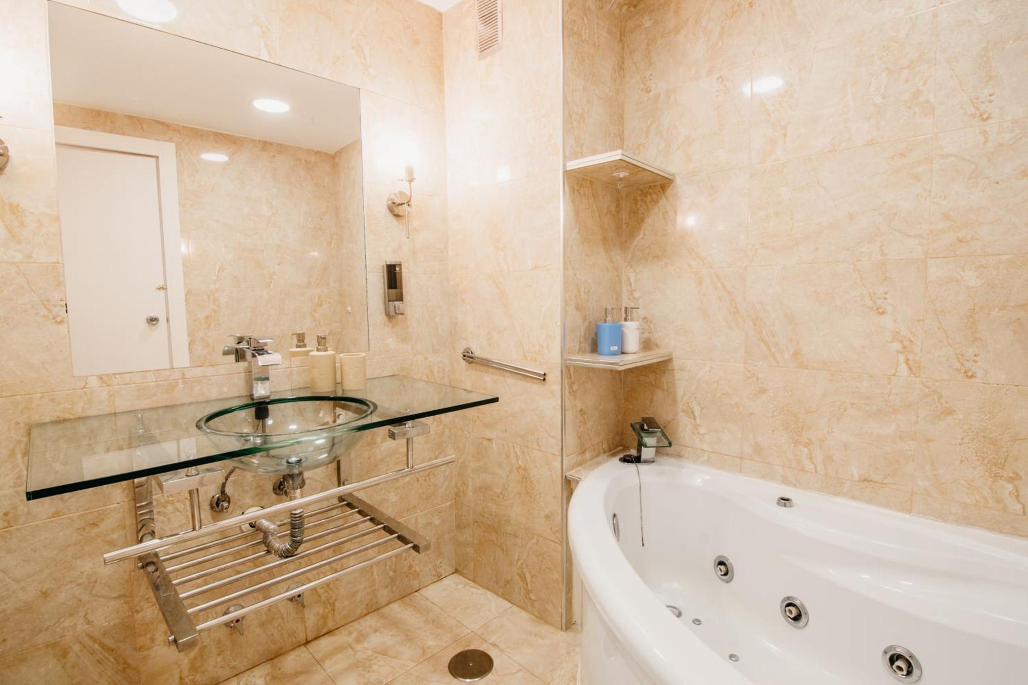 Tuguest Maria Luisa Apartment - Free Parking Granada Ngoại thất bức ảnh
